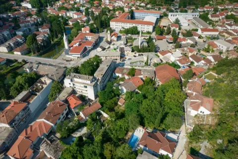 Predivna kuća sa bazenom i panoramskim pogledom na Stolac, u blizini starog grada Vidoški