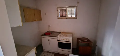Kuća sa tri stana - Tasovčići (Čapljina)
