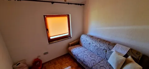 Izuzetna prilika u Tarčinu -  Veliko imanje sa više objekata!