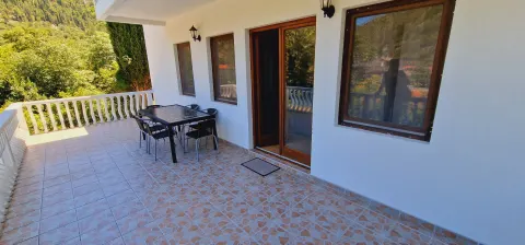 Predivna kuća sa bazenom i panoramskim pogledom na Stolac, u blizini starog grada Vidoški