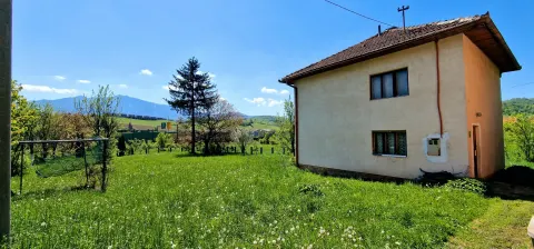Izuzetna prilika u Tarčinu -  Veliko imanje sa više objekata!