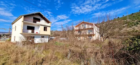 Kuća sa tri stana - Tasovčići (Čapljina)