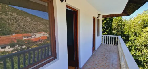 Predivna kuća sa bazenom i panoramskim pogledom na Stolac, u blizini starog grada Vidoški