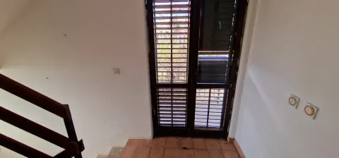 Kuća sa tri stana - Tasovčići (Čapljina)