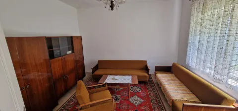 Prestižna lokacija u srcu grada - zemljište sa objektima i garažom