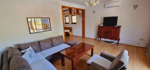Predivna kuća sa bazenom i panoramskim pogledom na Stolac, u blizini starog grada Vidoški