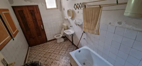 Prestižna lokacija u srcu grada - zemljište sa objektima i garažom