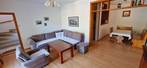 Predivna kuća sa bazenom i panoramskim pogledom na Stolac, u blizini starog grada Vidoški