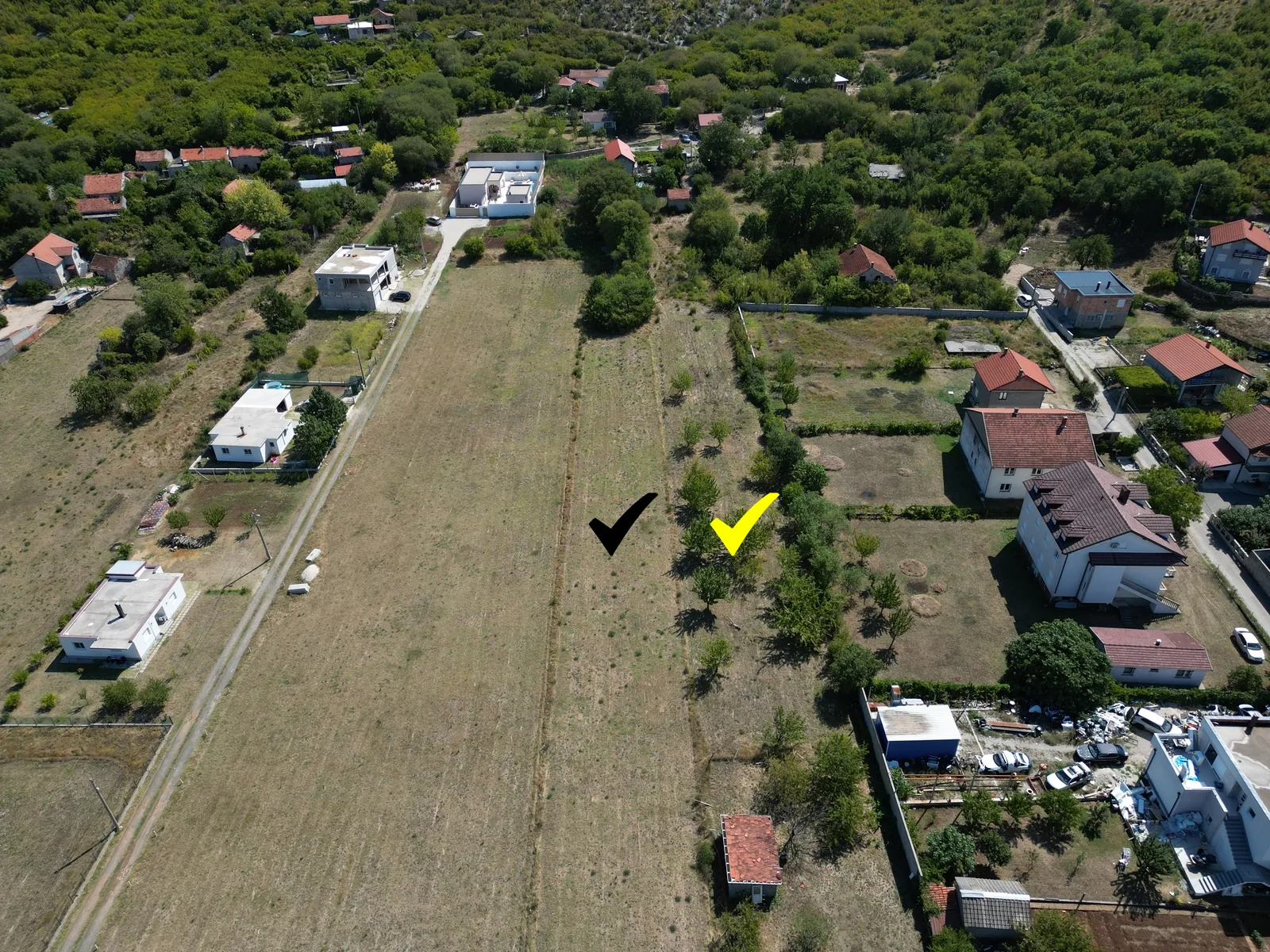 Parcela od 2000m2 sa mogućnošću proširenja za još cca 2000m2