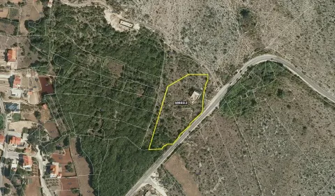 Investicijska prilika - panoramski pogled i odlična lokacija 7