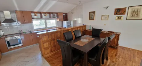 Komforan stan - centar grada 7