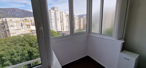 Jednosoban namješten stan u neposrednoj blizini Mepas Mall-a 7