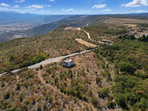 Investicijska prilika - panoramski pogled i odlična lokacija 2