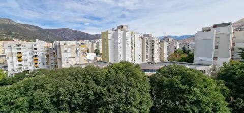 Jednosoban namješten stan u neposrednoj blizini Mepas Mall-a 10