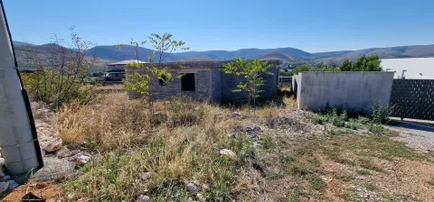 Moderna kuća u rohbau stanju na Kosorskoj glavici kod Blagaja 5
